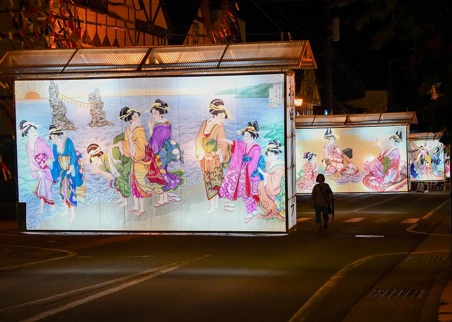 超大型絵どうろう「浮世絵美人画の競演」